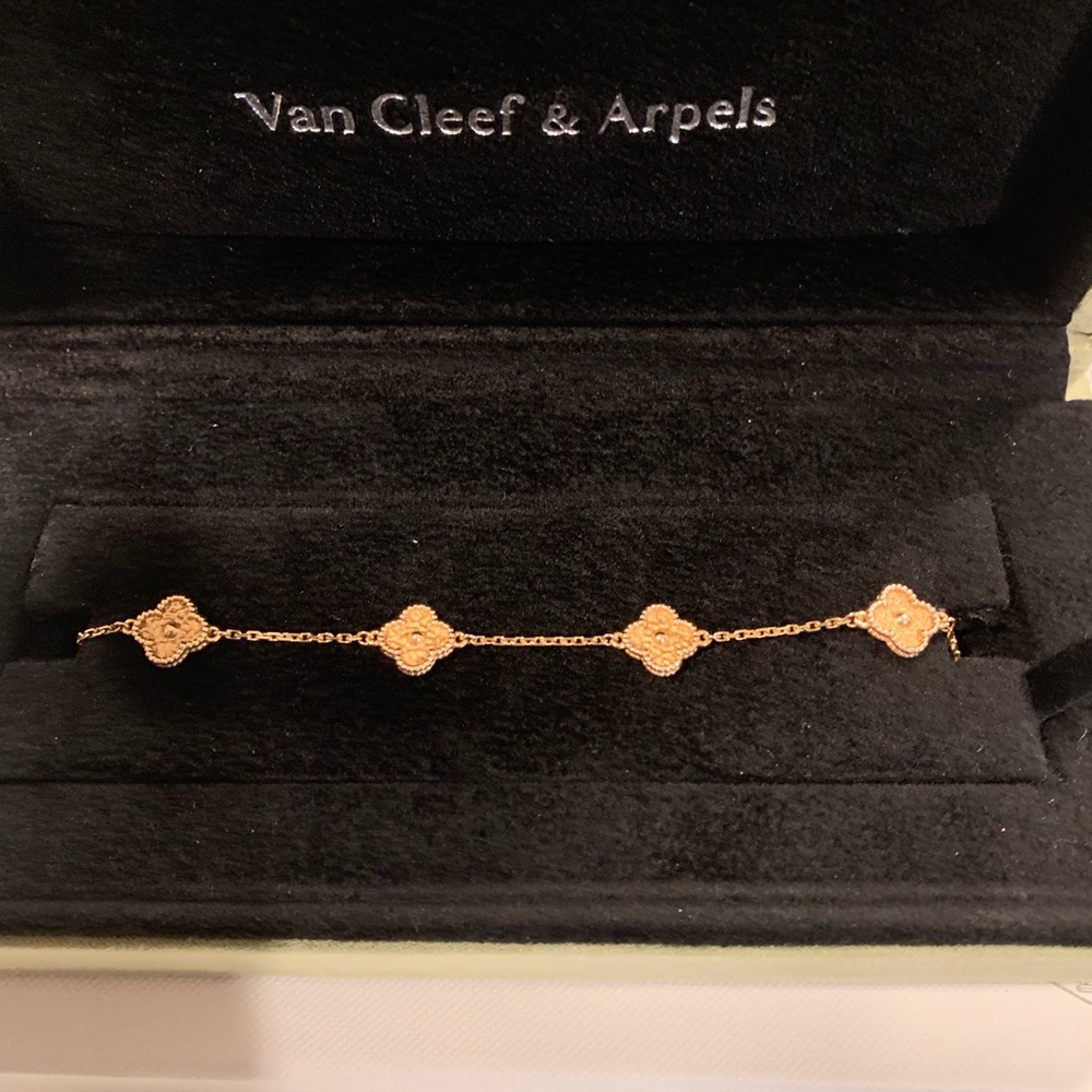 Van Cleef & Arpels Sweet Alhambra bracelet